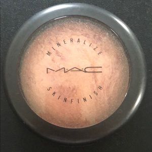 MAC Glissade Mineralize Skinfinish